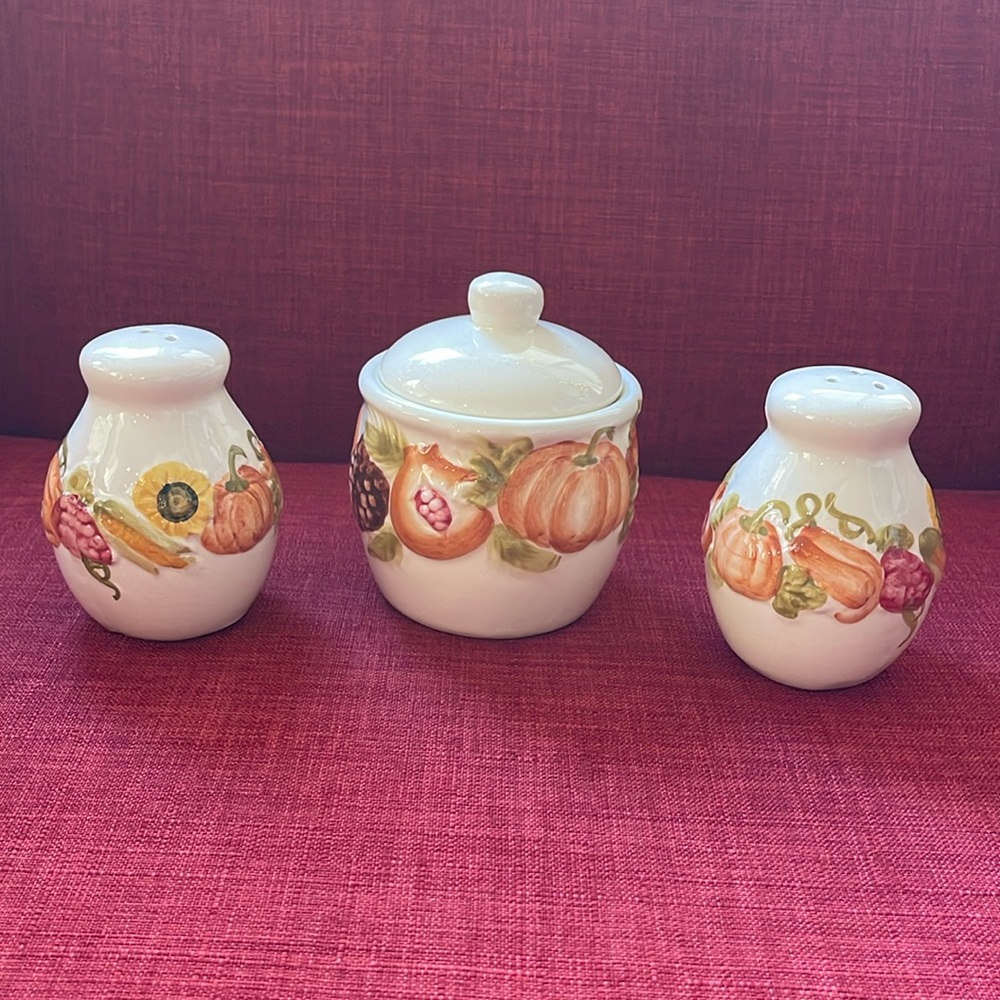 Thanksgiving Sugar Bowl and Salt & Pepper Set